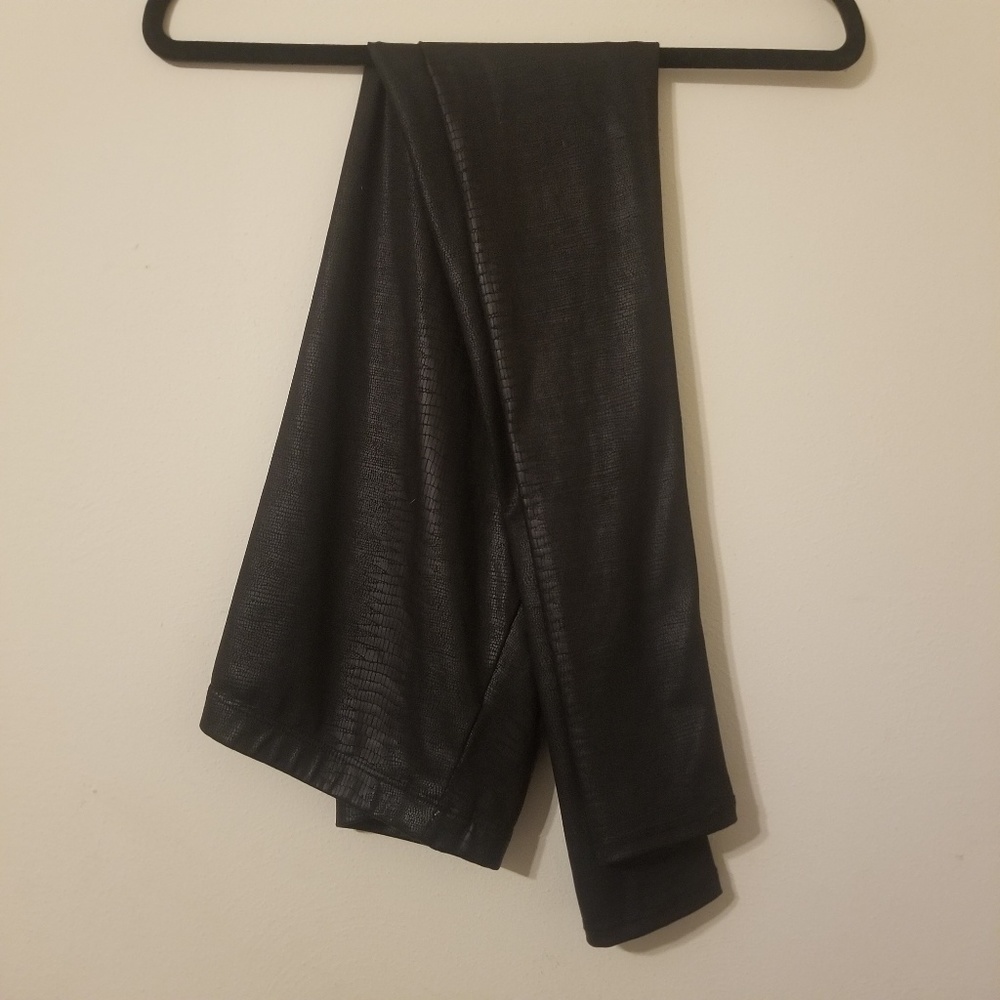 Silence + noise medium snakeskin print leggings